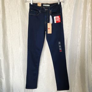 NWT Levi's Mid Rise Skinny Jeans New Women's Classic Dark Blue Denim size 27 / 4